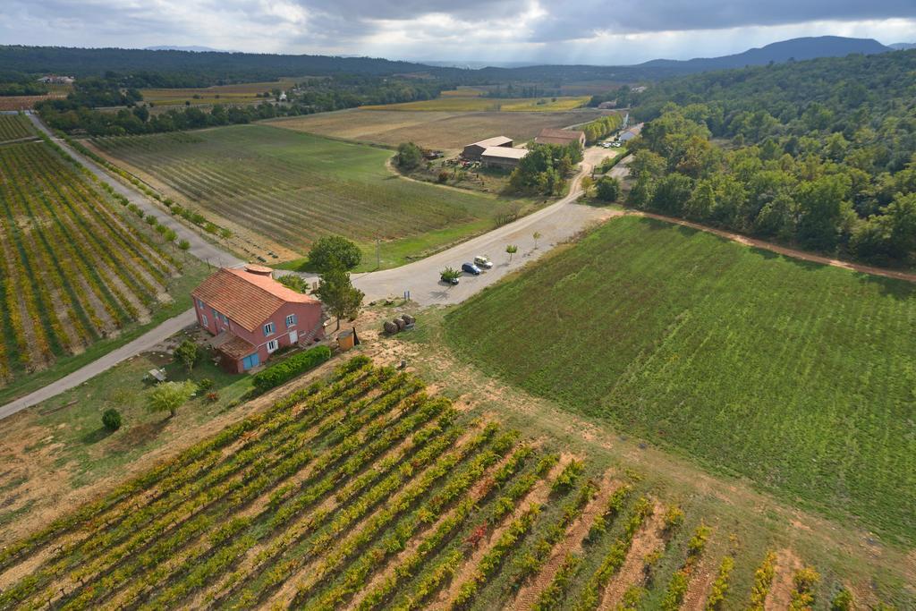 Les Terres De Saint Hilaire Bed & Breakfast Ollières Oda fotoğraf