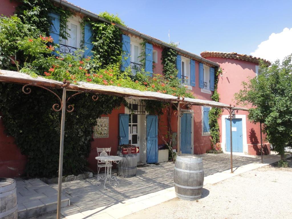 Les Terres De Saint Hilaire Bed & Breakfast Ollières Oda fotoğraf